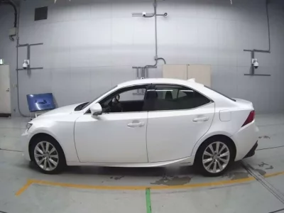 Lexus IS  с аукциона в Японии