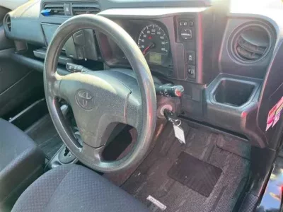 Toyota SUCCEED  с аукциона в Японии