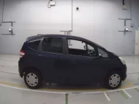 Honda FIT лот № 30455 оценка 3.5  с аукциона в Японии 2
