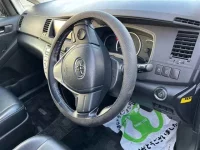 Toyota ISIS лот № 10249 оценка 4  с аукциона в Японии 2