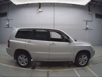 Toyota KLUGER лот № 33499 оценка 3.5  с аукциона в Японии 2
