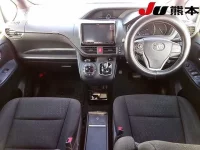 Toyota NOAH лот № 46 оценка 3.5  с аукциона в Японии 2