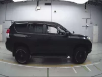 Toyota LAND CRUISER PRADO лот № 30493 оценка 4  с аукциона в Японии 2