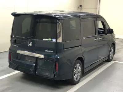 Honda STEP WAGON  с аукциона в Японии