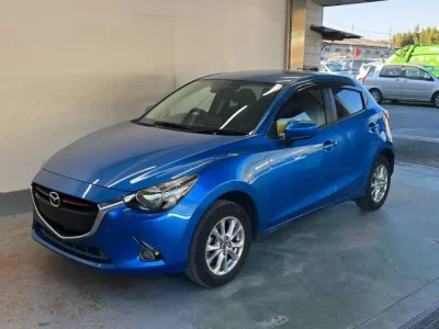 Mazda DEMIO  с аукциона в Японии