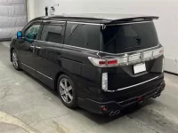 Nissan ELGRAND лот № 90080 оценка 3.5  с аукциона в Японии 1