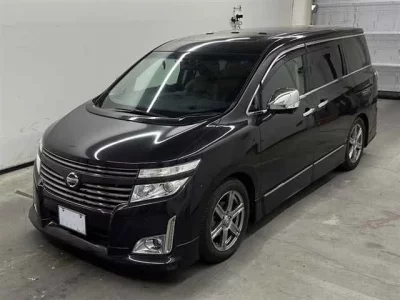 Nissan ELGRAND  с аукциона в Японии