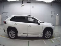 Toyota RAV4 лот № 30506 оценка 4.5  с аукциона в Японии 2