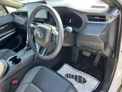 Toyota HARRIER  с аукциона в Японии