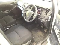 Toyota ISIS лот № 3015 оценка 3.5  с аукциона в Японии 4