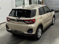 Toyota RAIZE лот № 11069 оценка 3.5  с аукциона в Японии 4