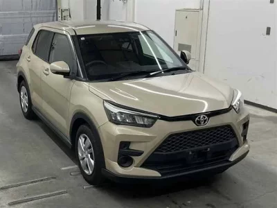 Toyota RAIZE  с аукциона в Японии