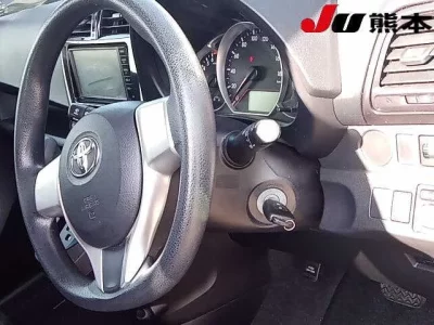 Toyota RACTIS  с аукциона в Японии