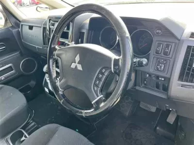 Mitsubishi DELICA D5  с аукциона в Японии