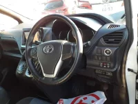 Toyota NOAH лот № 30529 оценка 4  с аукциона в Японии 6