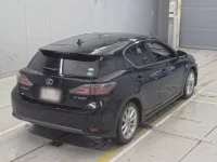 Lexus CT лот № 30551 оценка RA  с аукциона в Японии 1