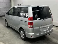 Toyota NOAH лот № 90207 оценка R  с аукциона в Японии 1
