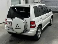 Mitsubishi PAJERO IO лот № 90206 оценка 3.5  с аукциона в Японии 4