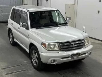 Mitsubishi PAJERO IO  с аукциона в Японии