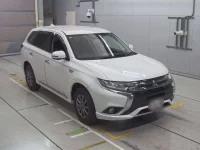 Mitsubishi OUTLANDER PHEV лот № 30581 оценка 4  с аукциона в Японии 4