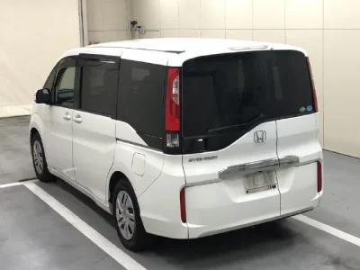 Honda STEP WAGON  с аукциона в Японии