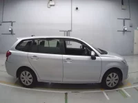 Toyota COROLLA FIELDER лот № 30586 оценка 3.5  с аукциона в Японии 2