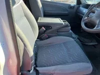 Nissan CARAVAN BUS лот № 90222 оценка 3  с аукциона в Японии 5