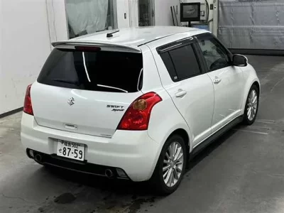 Suzuki SWIFT  с аукциона в Японии