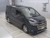 Toyota NOAH лот № 30604 оценка 4  с аукциона в Японии 4