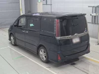 Toyota NOAH лот № 30604 оценка 4  с аукциона в Японии 5