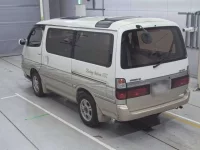 Toyota HIACE лот № 30608 оценка 3  с аукциона в Японии 5