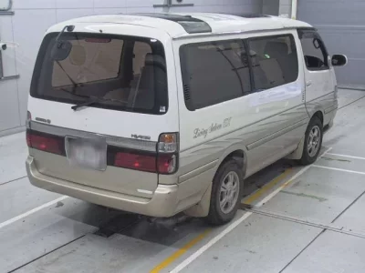 Toyota HIACE  с аукциона в Японии