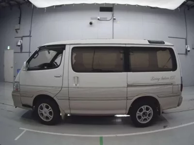 Toyota HIACE  с аукциона в Японии