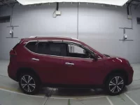 Nissan X-TRAIL лот № 30605 оценка 4  с аукциона в Японии 2