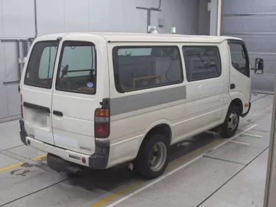 Toyota DYNA  с аукциона в Японии