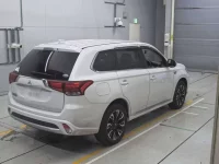 Mitsubishi OUTLANDER PHEV лот № 30611 оценка 3.5  с аукциона в Японии 1