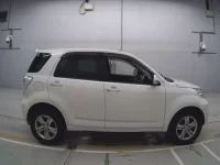 Toyota RUSH лот № 30623 оценка RA  с аукциона в Японии 2