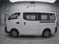 Nissan CARAVAN VAN лот № 40137 оценка 4  с аукциона в Японии 3