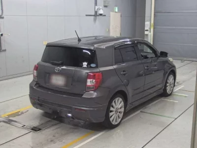 Toyota IST  с аукциона в Японии