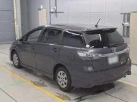 Toyota WISH лот № 30686 оценка 4  с аукциона в Японии 5