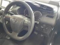 Toyota WISH лот № 30686 оценка 4  с аукциона в Японии 6