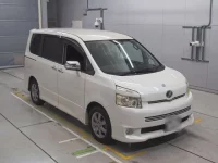 Toyota VOXY лот № 30704 оценка RA  с аукциона в Японии 4