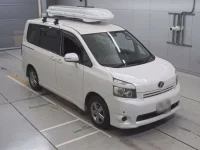 Toyota VOXY лот № 30706 оценка 3.5  с аукциона в Японии 4