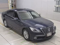 Toyota CROWN лот № 30709 оценка 3.5  с аукциона в Японии 4