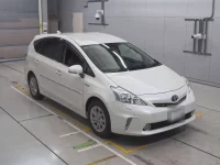 Toyota PRIUS ALPHA лот № 30713 оценка RA  с аукциона в Японии 4