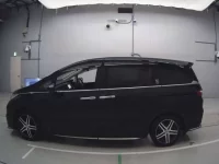 Honda ODYSSEY лот № 30716 оценка 4  с аукциона в Японии 3