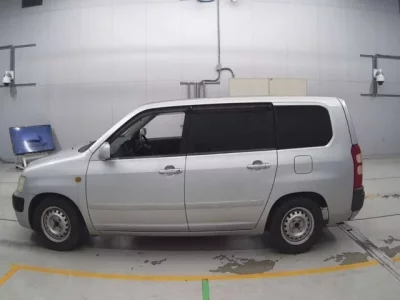 Toyota SUCCEED  с аукциона в Японии