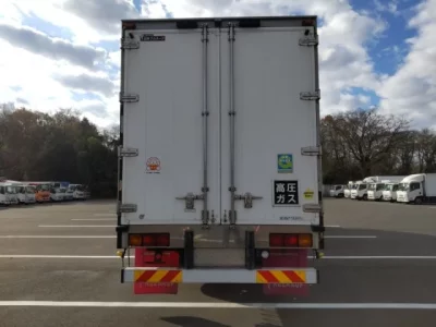 Nissan QUON  с аукциона в Японии