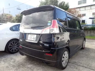 Mitsubishi DELICA D2