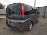 Honda STEP WAGON лот № 22036 оценка 3.5  с аукциона в Японии 2